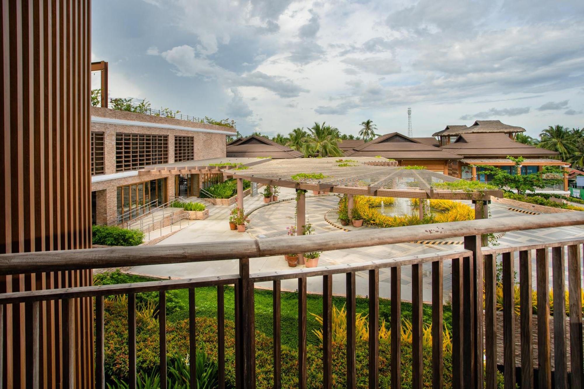 Modala Beach Resort Panglao Exterior foto